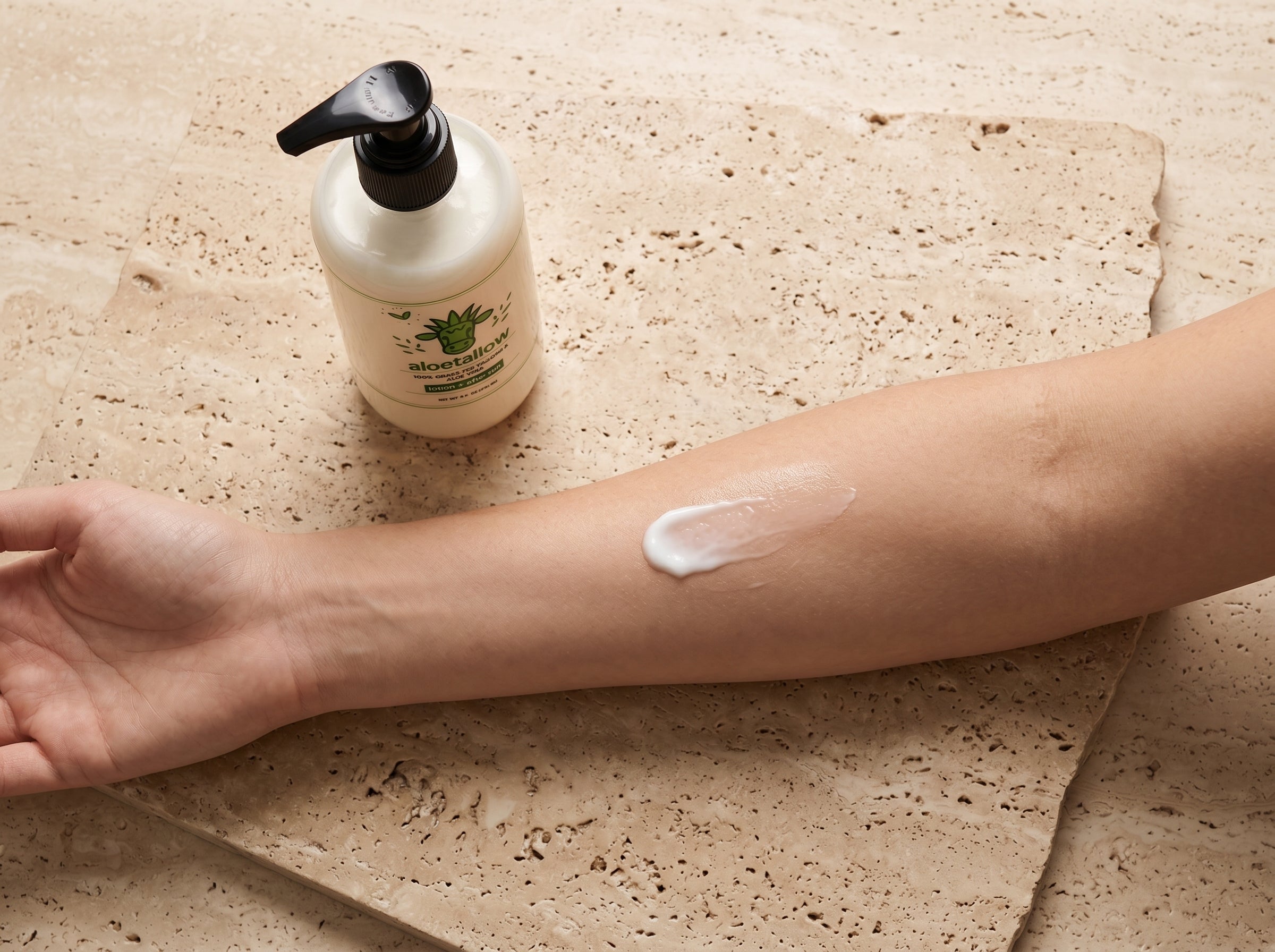 No grease. Actually absorbs.
